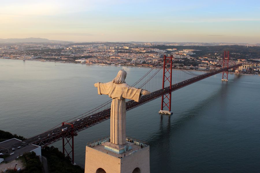 Vista aérea do Cristo Rei em 2013
